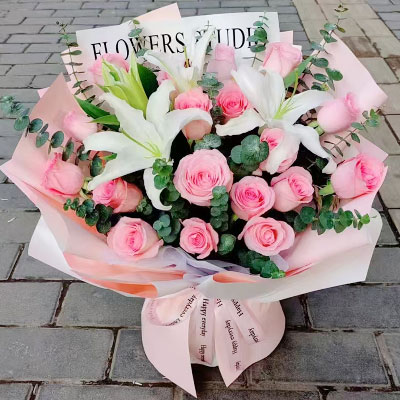 蚌埠18朵粉玫瑰2支百合，我的心尖宝贝